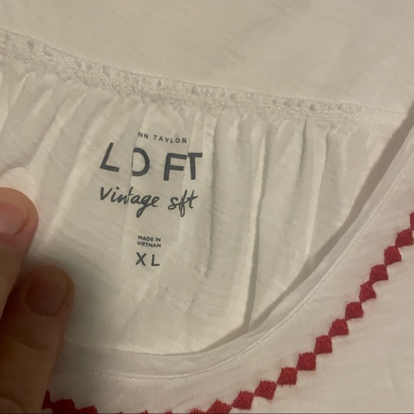 Loft Vintage Soft White T-shirt with Red Embroidery on shoulder and neckline XL - Picture 3 of 11